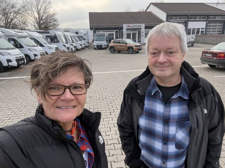 Wir bekommen Zuwachs und holen unseren Strawanzer zu uns…