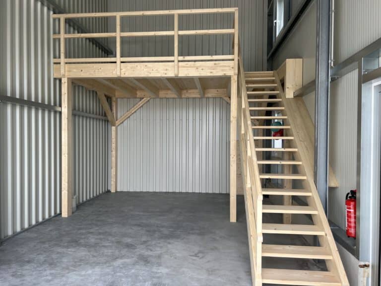 Ein Traum …. die Galerie in der Halle ist eingebaut